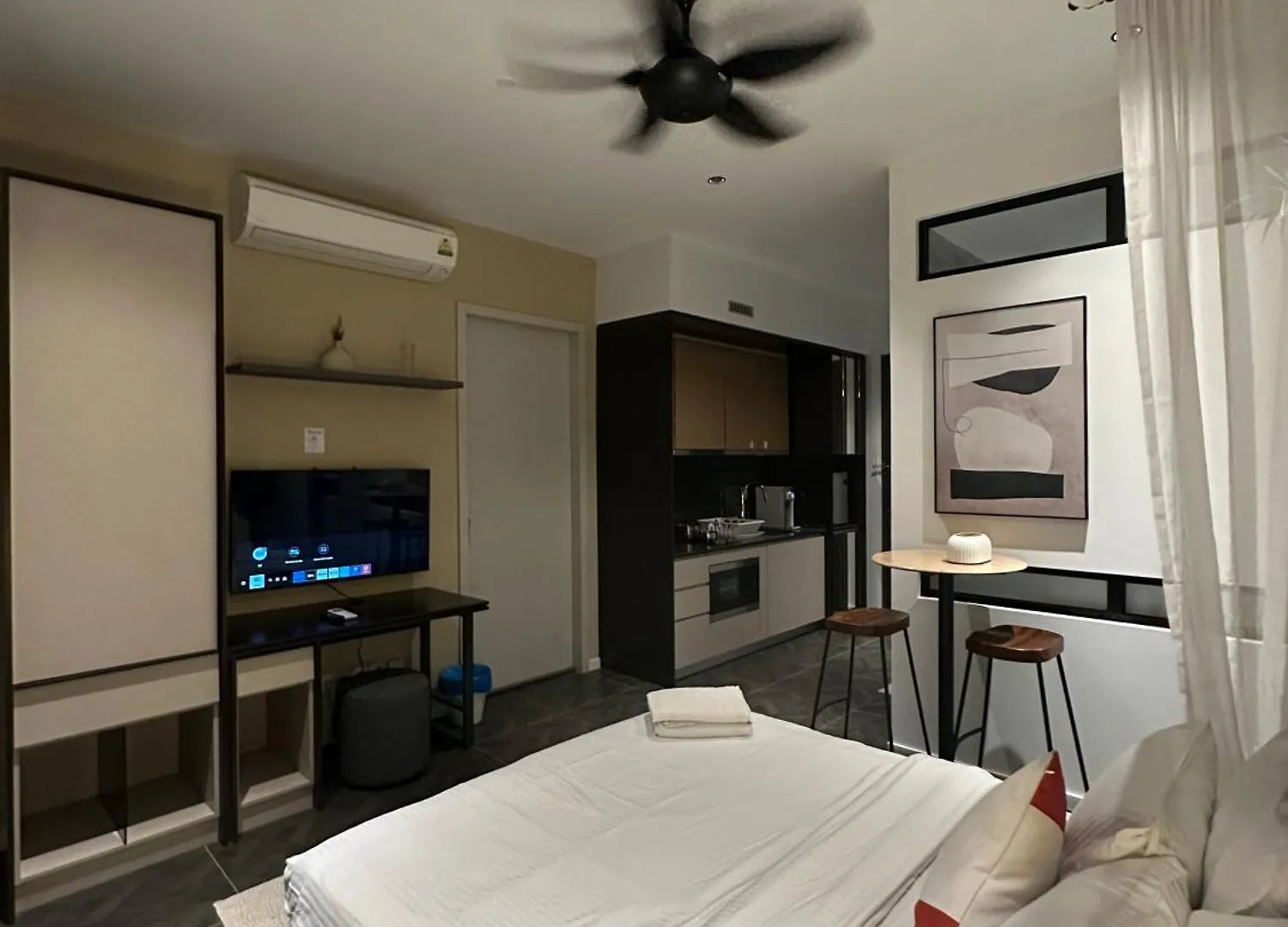 Scarletz Suites Klcc By Cozy Escape Kuala Lumpur