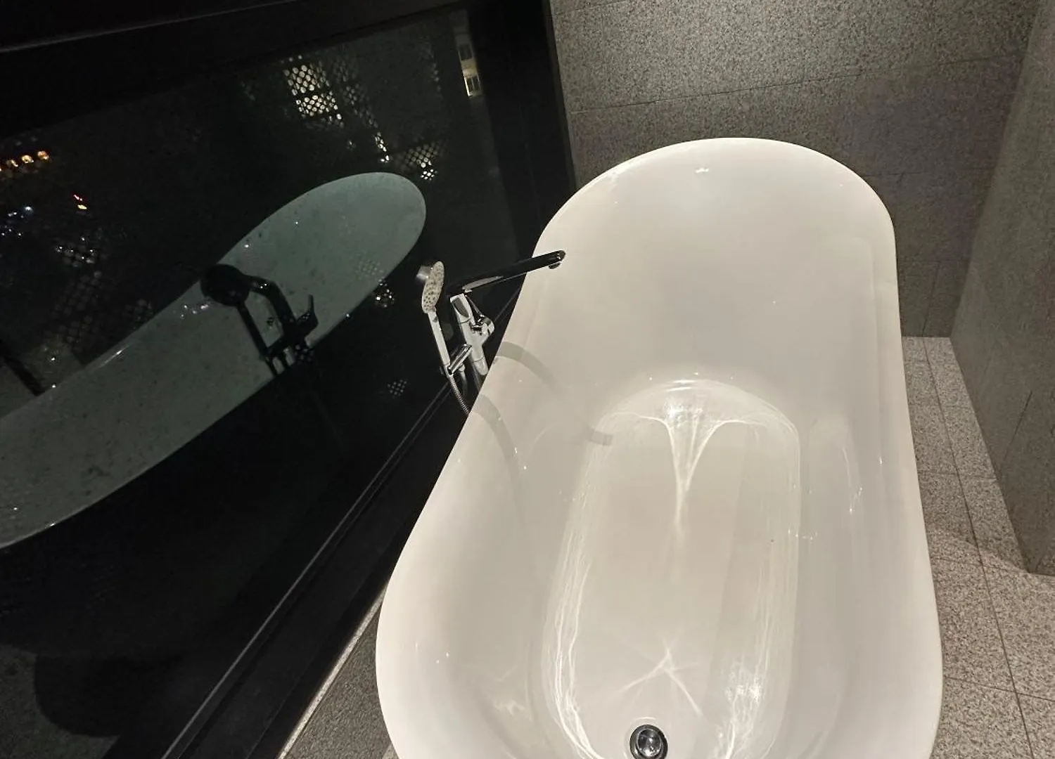 Scarletz Suites Klcc By Cozy Escape 쿠알라룸푸르 아파트
